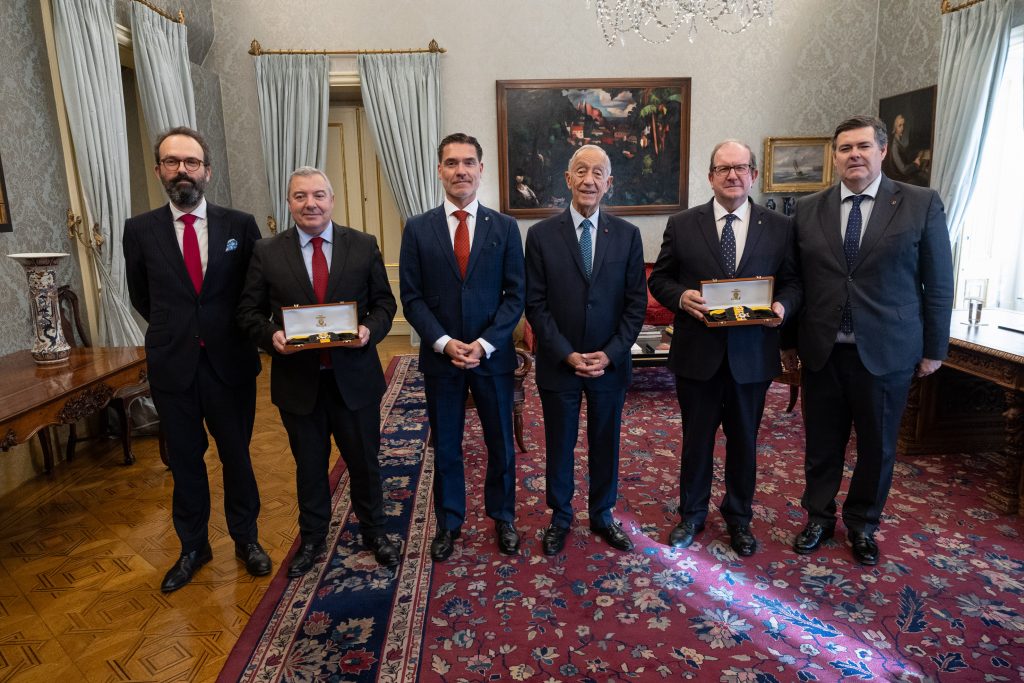 SIED e SIS condecorados pelo Presidente da República